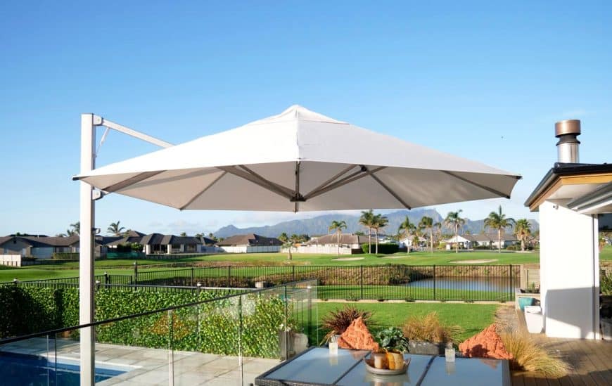 Offset Patio Umbrella Vs Cantilever Umbrella – What’s the difference?